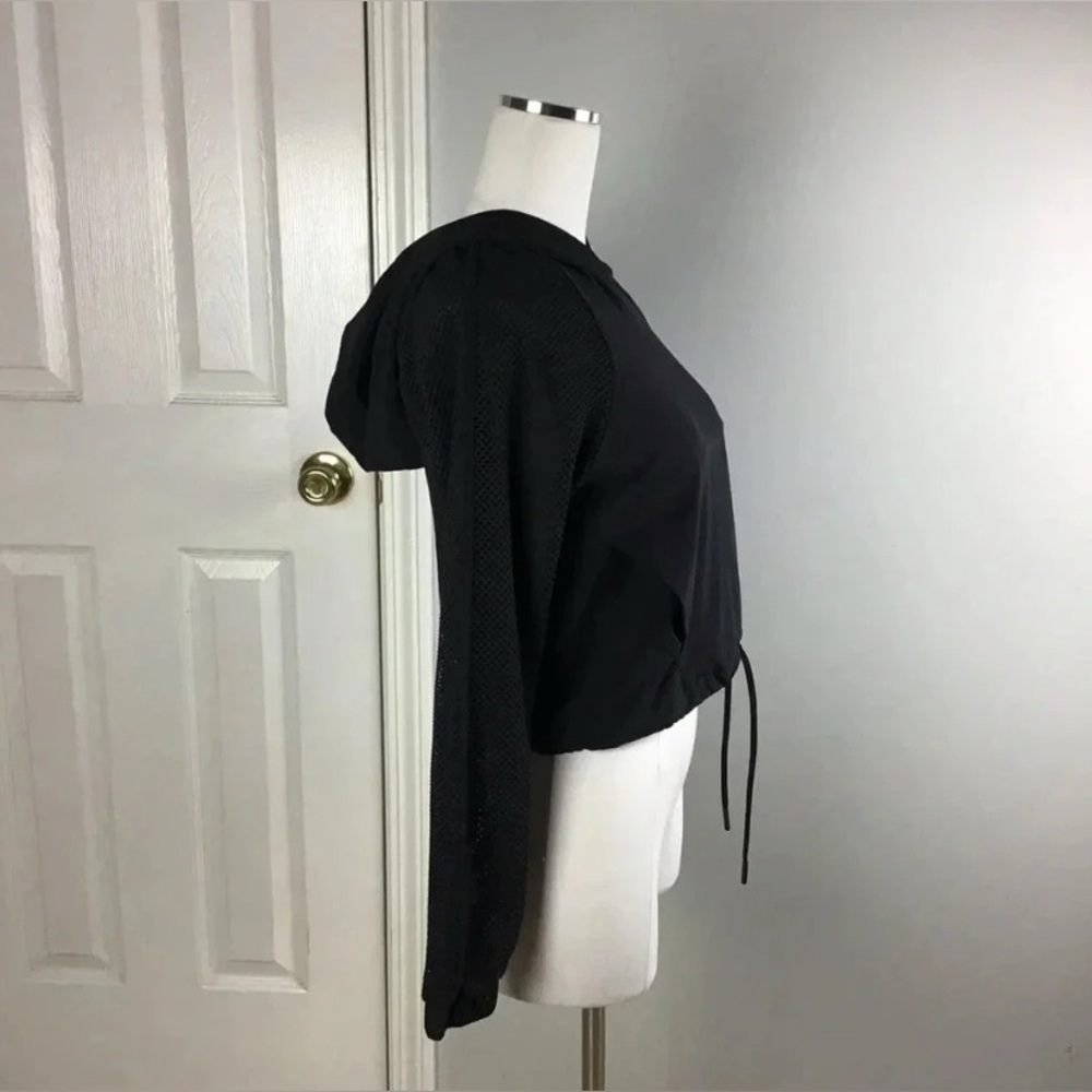 Lululemon Catch a Breeze Pullover Cropped Hoodie Women’s Size 2 - Picture 4 of 6